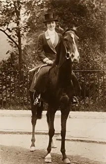 Jessie: JESSIE BATEMAN - ACTRESS