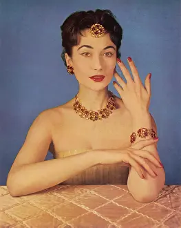 Topaz: Jewellery set by Dior