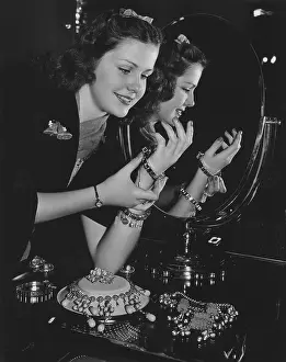 Fanatic: Jewelry fanatic