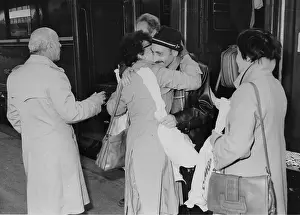 Salutations: Jewish emigrants from the Soviet Union arrive in