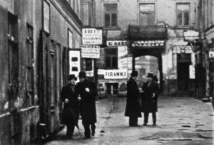 Naive: JEWISH/POLISH GHETTO