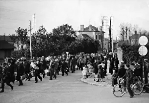 Bundles: Jews on arrival in the camp of Pithiviers 1941
