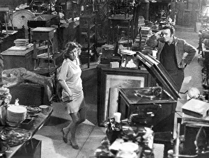 Gamma: Joanne Woodward - Will Hare