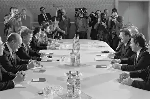 Rsfsr: Joe Clark visits USSR