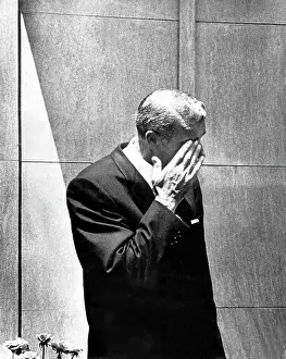 Dimaggio: Joe DiMaggio at funeral of Marilyn Monroe
