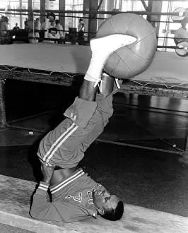 Frazier: Joe Frazier in training at the Concord Hotel ?