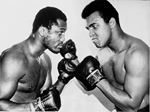 Cvpl: JOE FRAZIER-With Cassius Clay. Pic. released ?