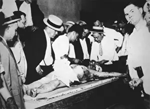 Dillinger: John Dillinger's bloody corpse in the Chicago County