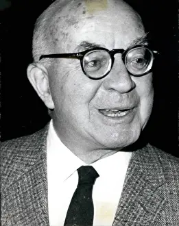 Passos: John Dos Passos, American writer, in Munich