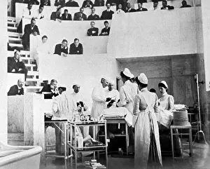 Sanitary: John Hopkins Operating Theater, 1903/1904