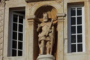 Regiao: John III, Porta Ferrea, Library, University of