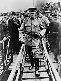 Pershing: John J. Pershing goes on land, 1917