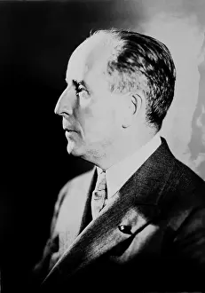 Financing: John J. Raskob (1879-1950), financier of ?