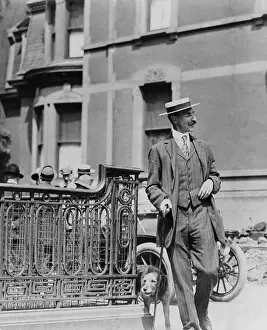 John Jacob Astor IV (1864-1912), walking ?