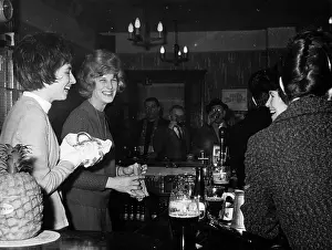 Customers: JOLLY BARMAIDS