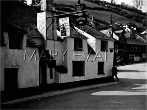 Modernised: JOLLY SAILOR INN LOOE