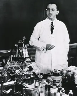 Infantile: Jonas E. Salk (1914-1995), American developer ?