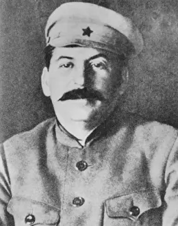 40 49: Josef Stalin in the uniform of the Red Army, ca