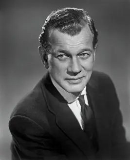 Cotten: Joseph Cotten - Actor