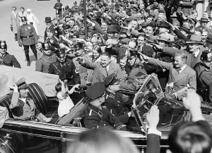 Congratulations: Joseph Goebbels in Berlin, 1935
