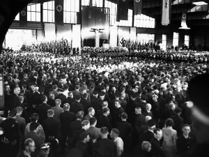 Omnibus: Joseph Goebbels speaks at the BVG, 1939