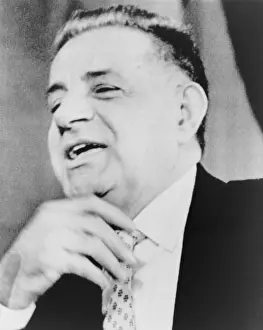 Lifelong: Joseph Valachi, singing during appearance ?
