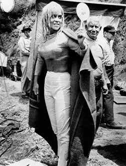 Harmon: Joy Harmon - woman - actress