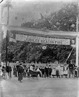 Oaklands: Jubilee Bonfire Arch at Oaklands Road