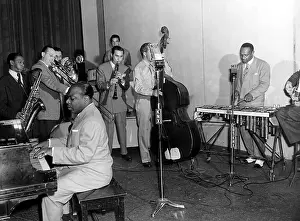 Elman: JUBILEE BROADCAST to US Troops, Aug.1945.Count ?