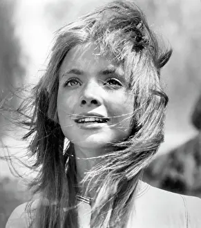 Bowker: Judi Bowker - actress