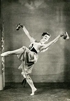 Farron: Julia Farron - Ballet Dancer in Mlle. Theodore - Scene 1