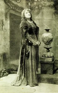 Neilson: Julia Neilson in The Tempter