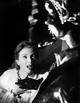 Haunting: Julie Harris - actress - celebrity