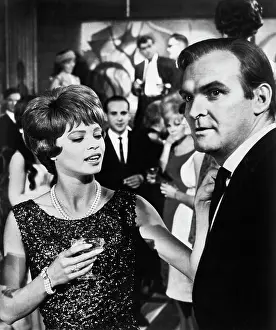 Prowse: Juliet Prowse - Stanley Baker
