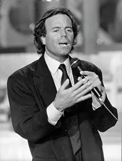 Iglesias: Julio Iglesias