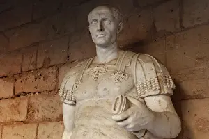Bellver: Julius Caesar statue, Bellver castle, Palma de