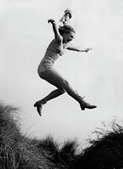 Sandhills: Jump over the sandhills