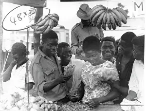Shyly: June 1964 - The Worker's Champ - At the market, Bethal