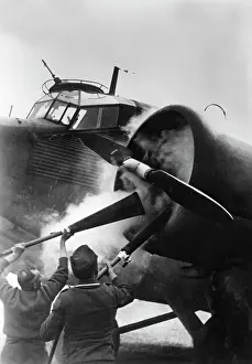 Extinguish: Junkers Ju 52 transport plane on the Eastern Front, 1942
