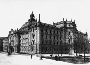 Courts: Justizpalast at Karlsplatz (Stachus) in Munich