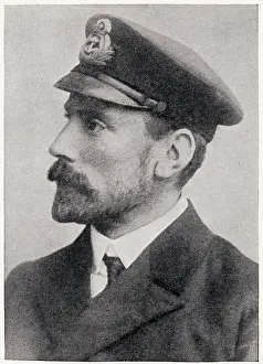 Lieut: K Lieut Comdr Mackenzie-Grieve