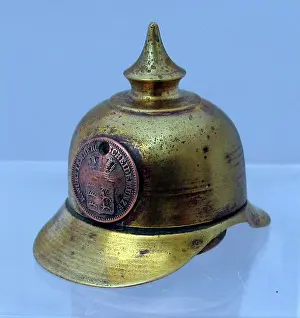 Hinged: K Wurttemberger Scheidemunze, war charity token