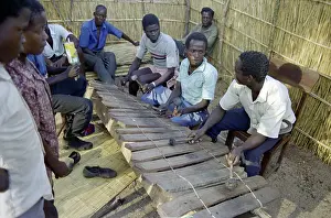 Xylophones: Kambazithe with Valimba xylophone, Malawi, Man anja
