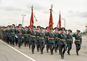Kantemirovskaya: Kantemirovskaya division 50th anniversary parade