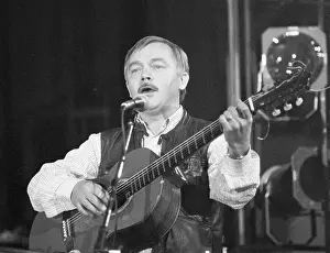 Kryl: Karel Kryl - singer - concert