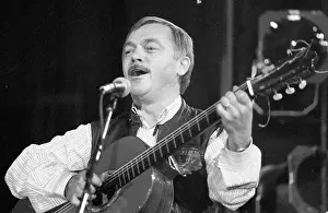 Kryl: Karel Kryl - singer - concert