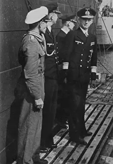 Donitz: Karl Donitz in a submarine base, 1941