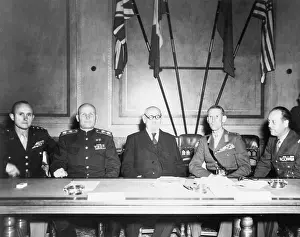 Renner: Karl Renner with representatives of the allies