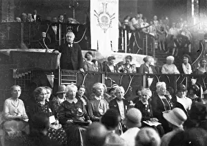 Severing: Karl Severing opens the World Women's Congress in Berlin, 19