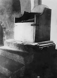 Charlemagne: Karl throne in the Cathedral of Aachen